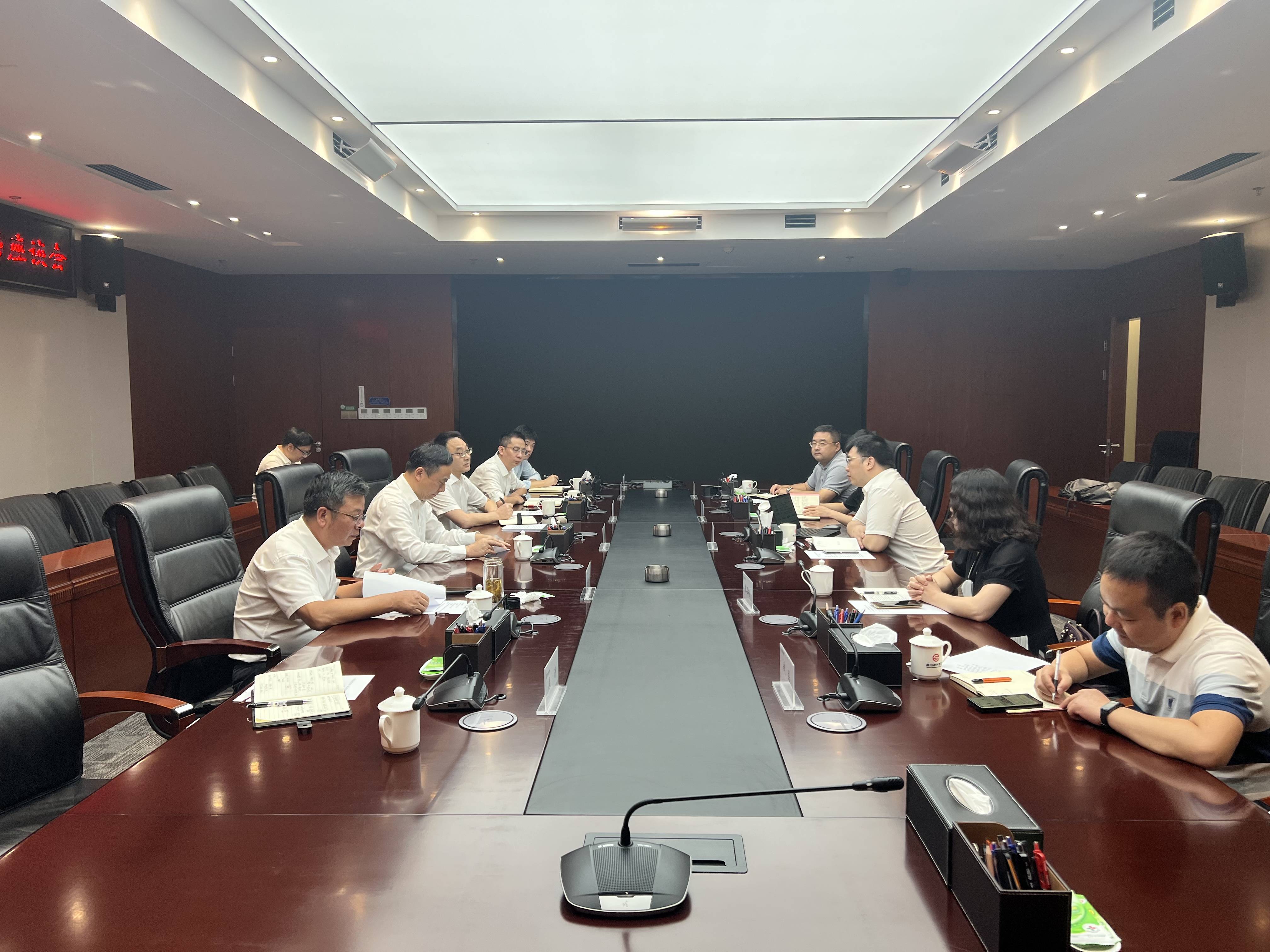 四川种业集团参与四川产业基金合作座谈会