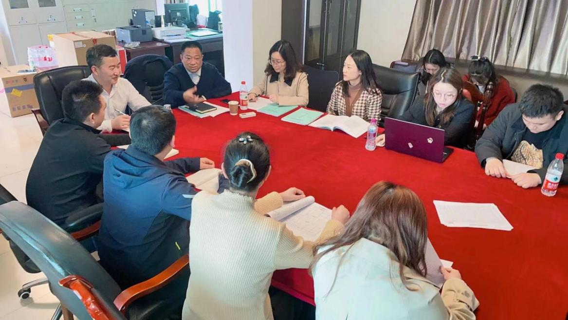 集团结合调研组对成都片区划转企业 发展专题调研领导