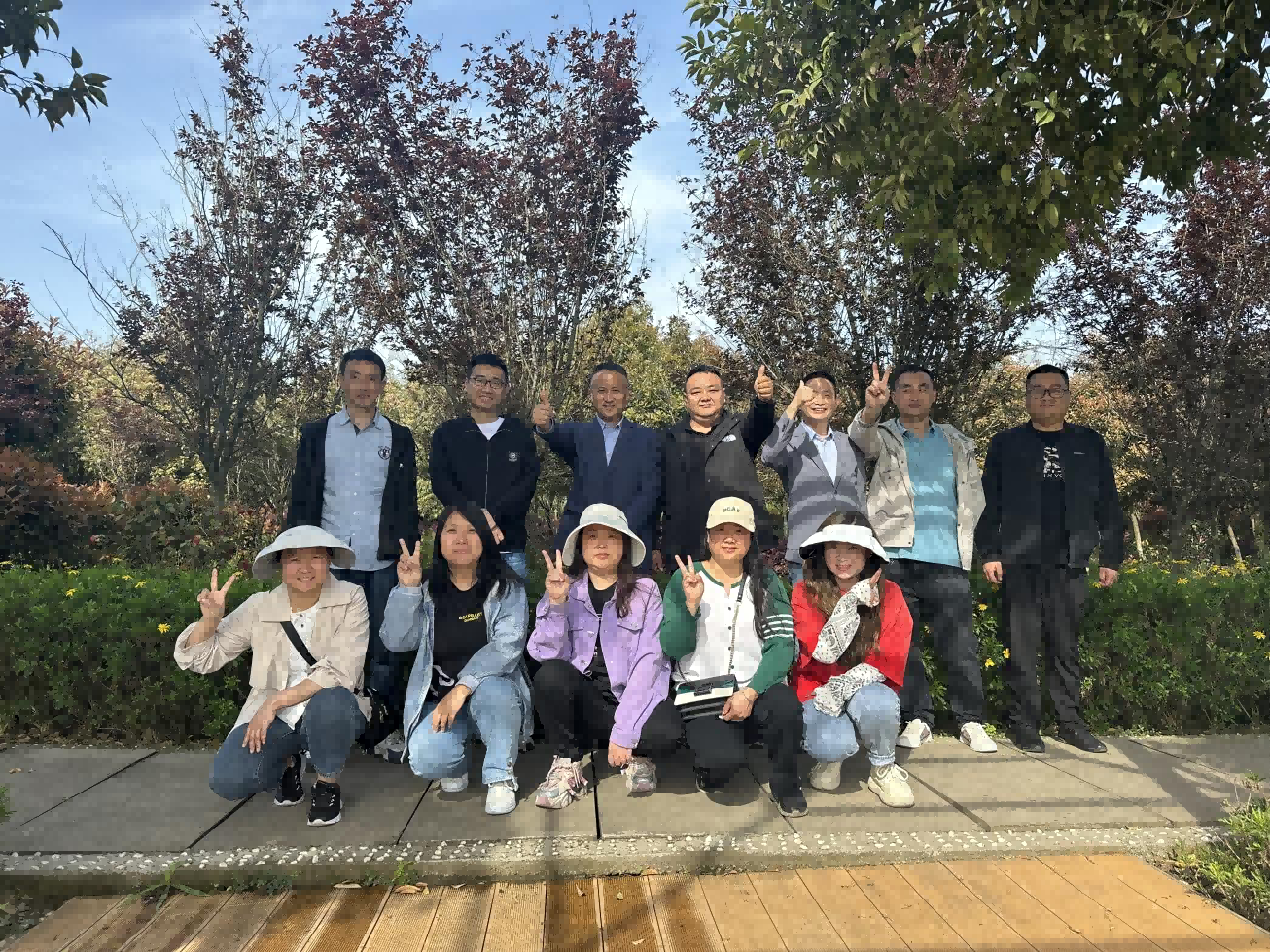 川北公司发展“踏青赏春，，，，，拥抱天然”主题工会活动