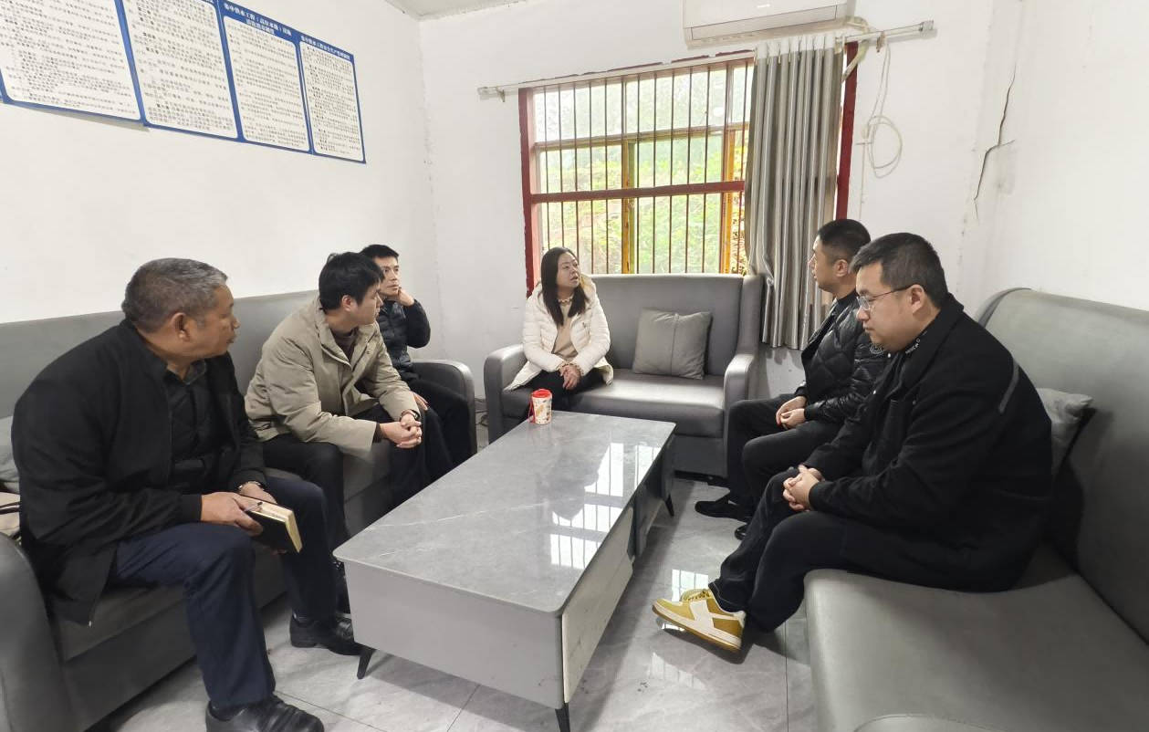 川北公司慰问扶贫工作组 共商助扶新行动