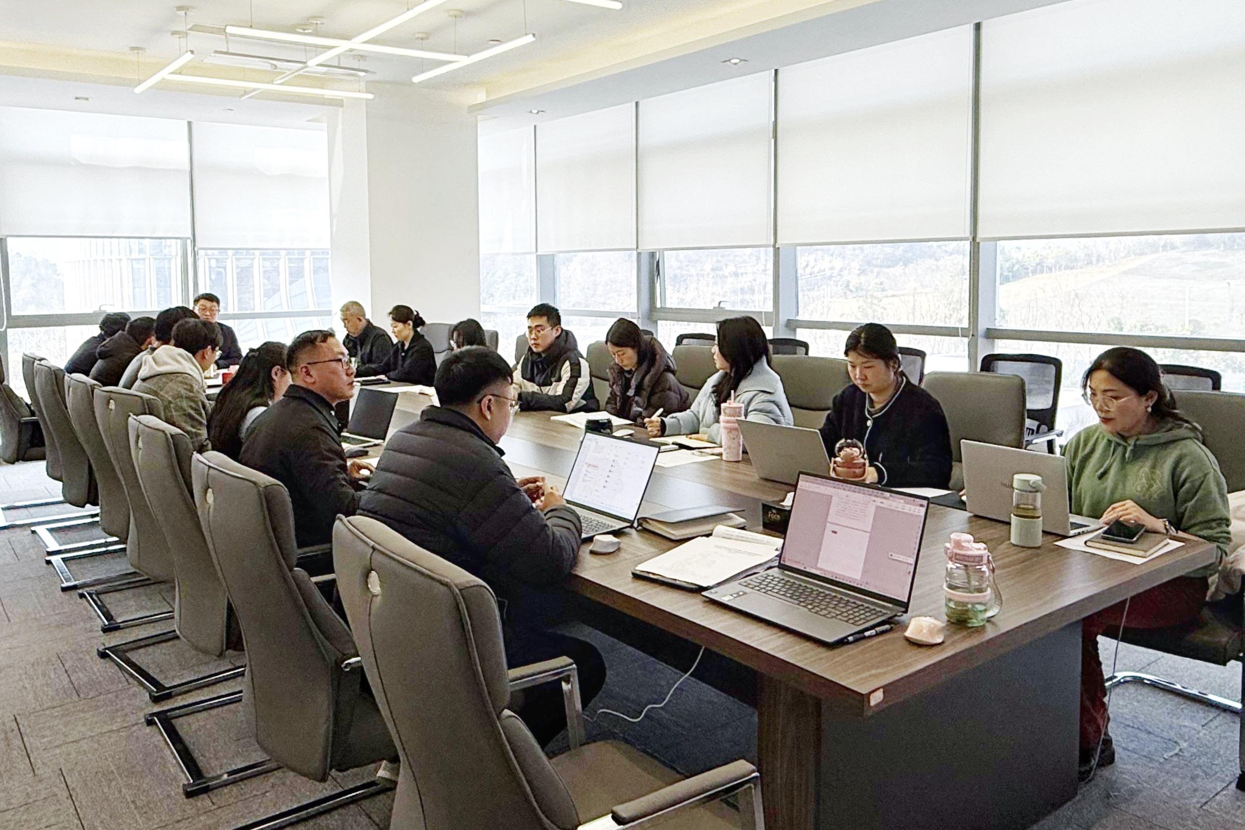 华峰汇农公司召开整个职工大会暨党风廉政建设工作会