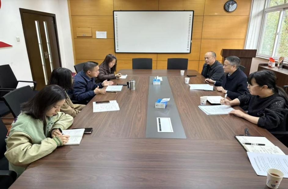 今年会高油酸菜籽油结合项目组发展互换调研